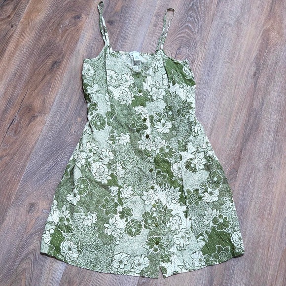 Japna Dresses & Skirts - Japna Green White Floral Button Front Cami Dress Medium Rayon Tie Back Sundress